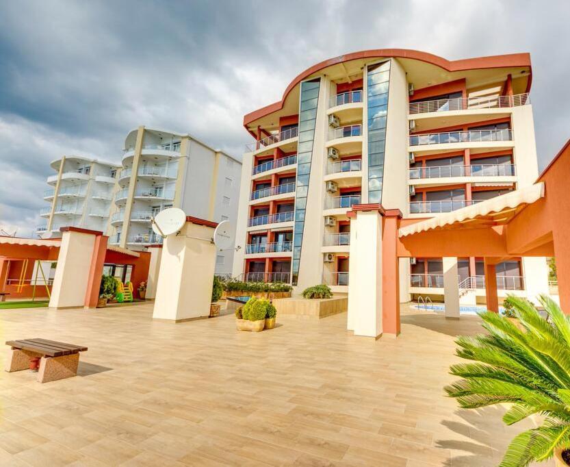 Bella Costa Apartment Добра вода Екстериор снимка