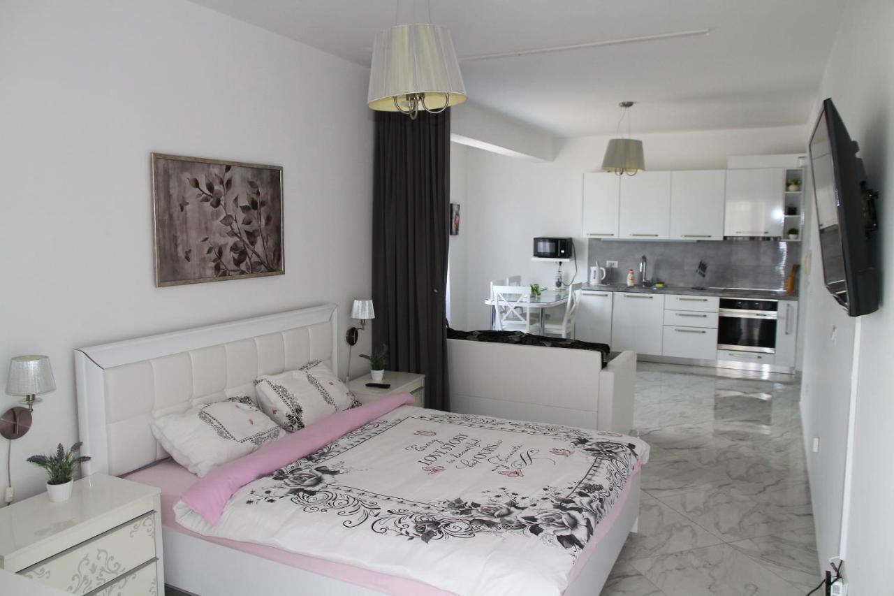 Bella Costa Apartment Добра вода Екстериор снимка