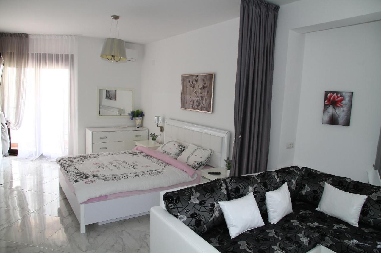 Bella Costa Apartment Добра вода Екстериор снимка
