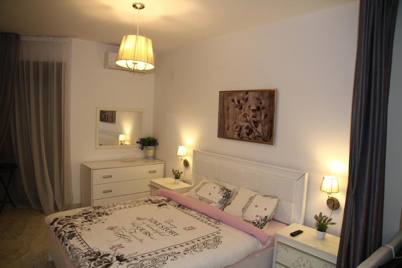 Bella Costa Apartment Добра вода Екстериор снимка
