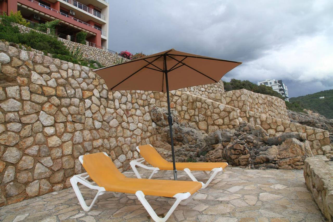 Bella Costa Apartment Добра вода Екстериор снимка