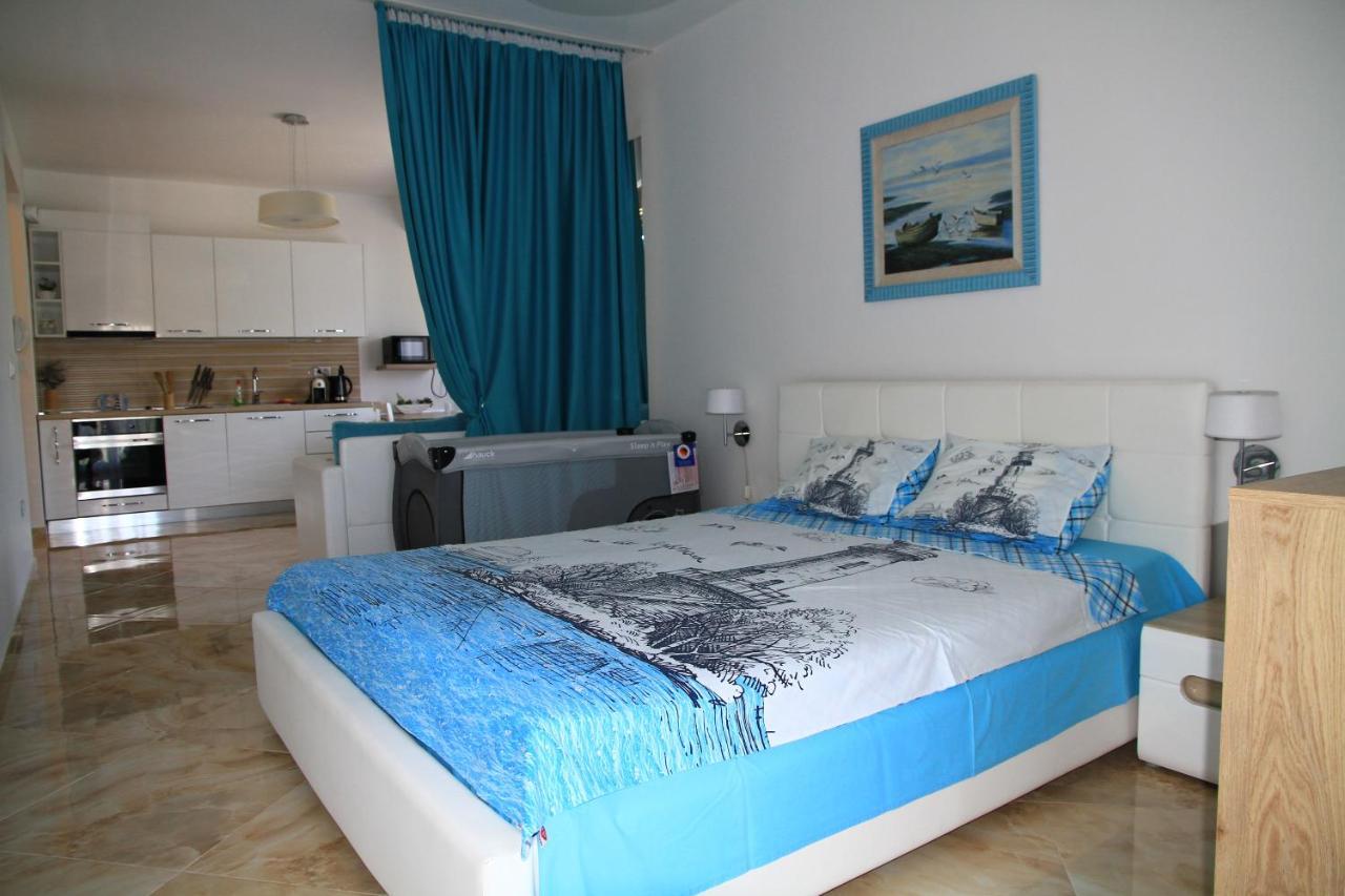 Bella Costa Apartment Добра вода Екстериор снимка