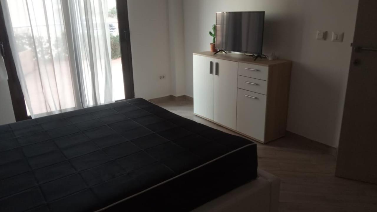 Bella Costa Apartment Добра вода Екстериор снимка