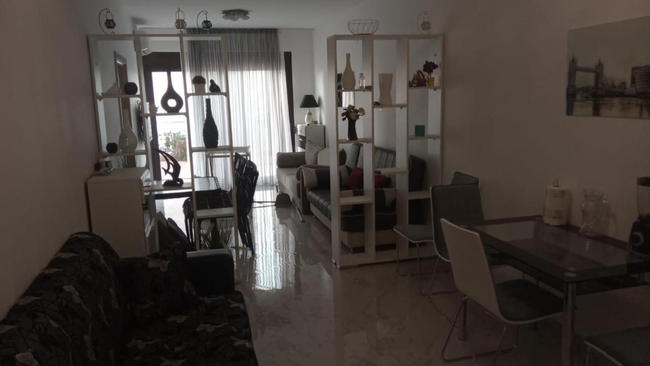 Bella Costa Apartment Добра вода Екстериор снимка